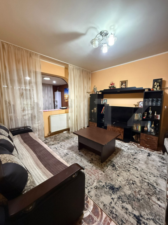 Apartament 4 camere, decomandat , 97 m2 , Micro 13
