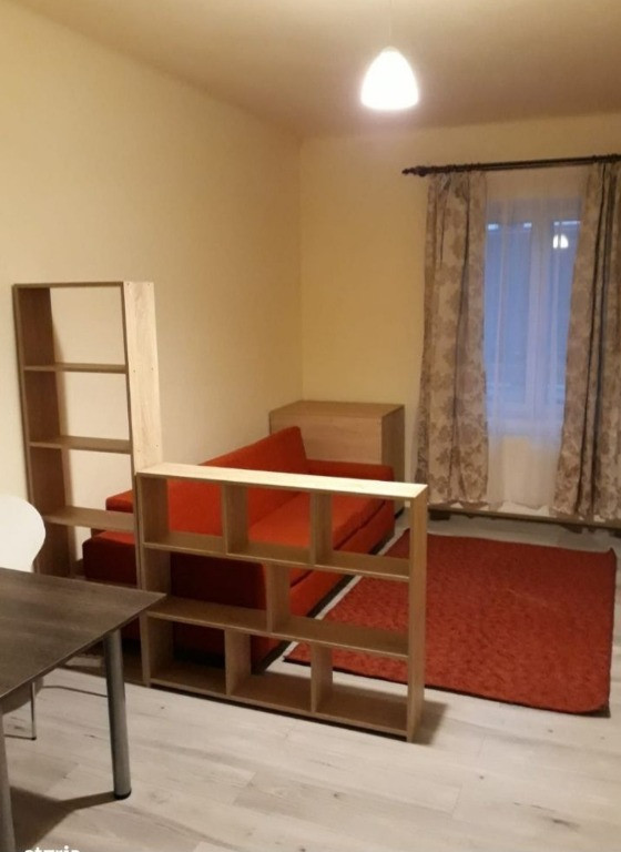 Vând apartament 2 camere semicentral
