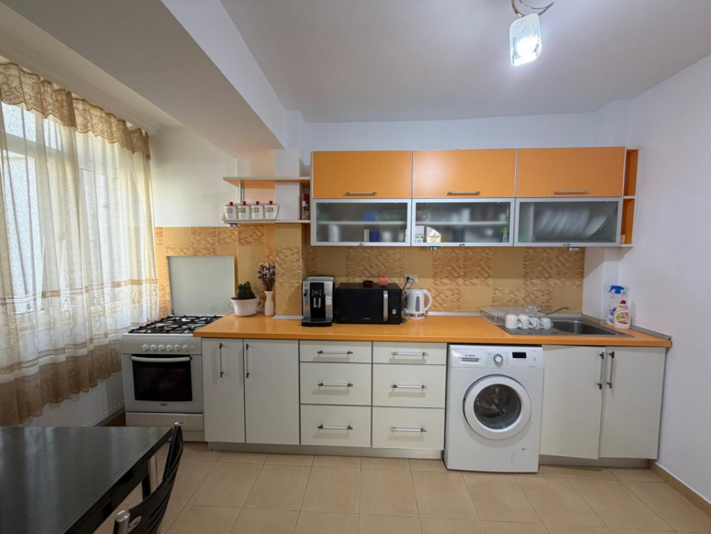 Apartament 2 camere , zona Hurmuzachi , etj 1, Radauti