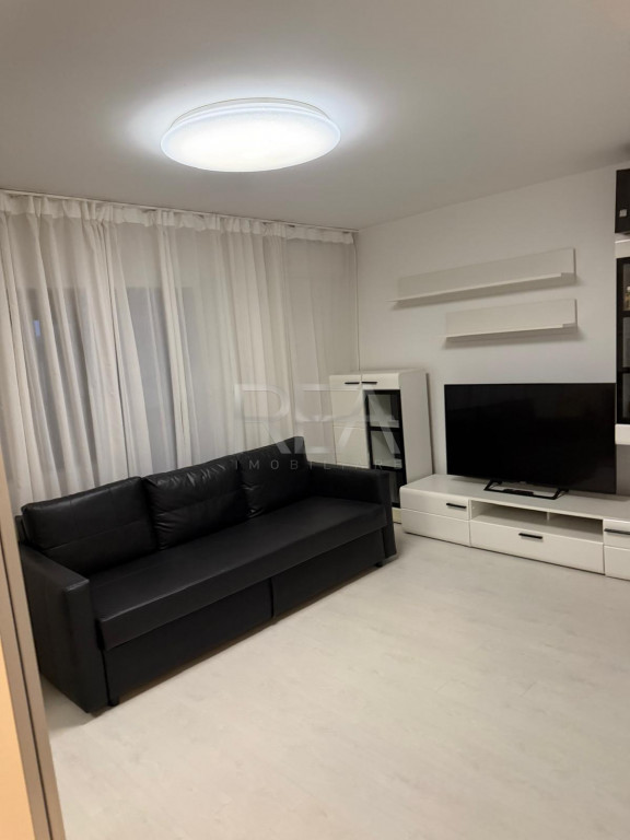 3 camere | 22 mp balcon | Centrală proprie, lift | Etaj 5/5