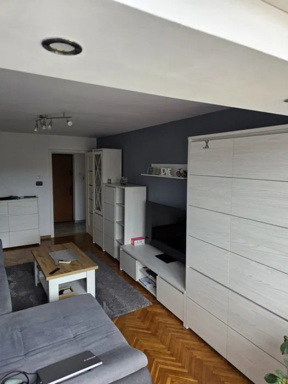 Apartament 3 camere, 62 mp, zona Craiovita Noua