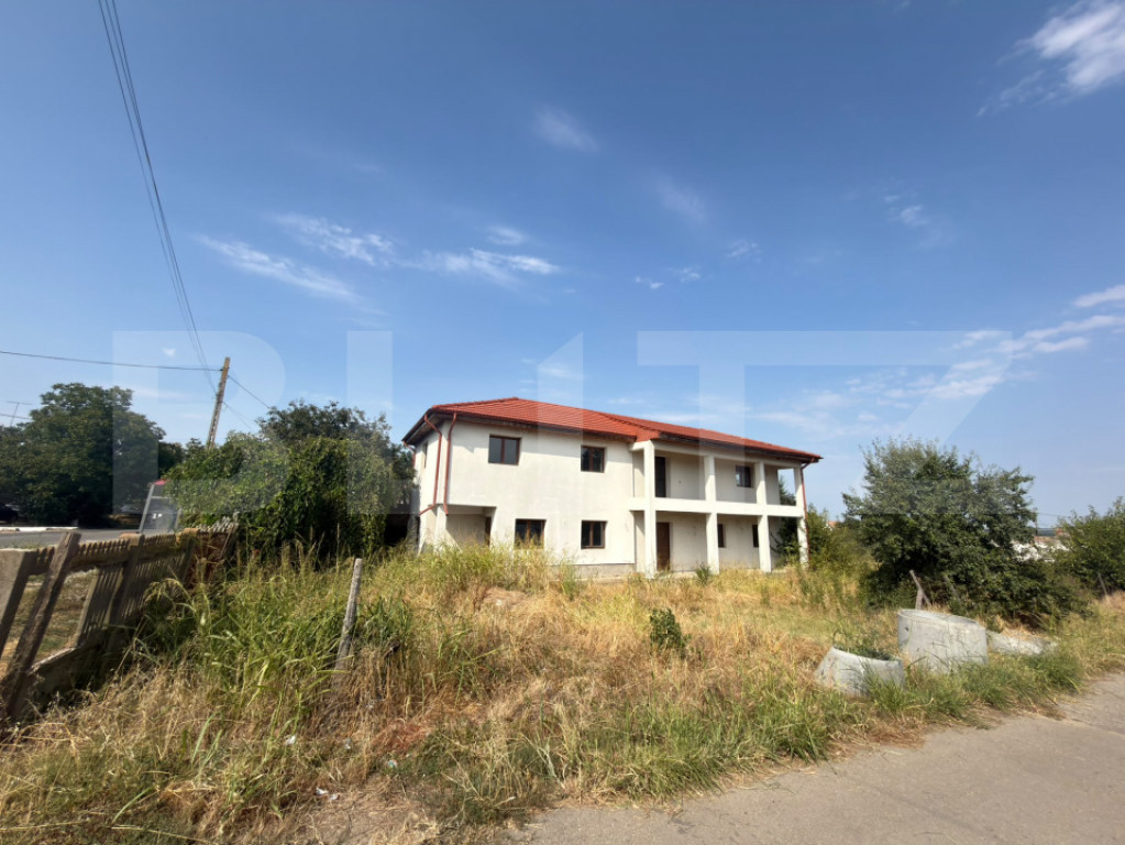 Casa de vaznare 215 mp, teren 1500 mp, zona Gura Vaii