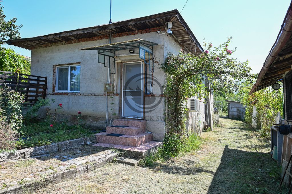 Casa de vanzare | Teren 3.000 mp | Izvor | Manesti - Coad...