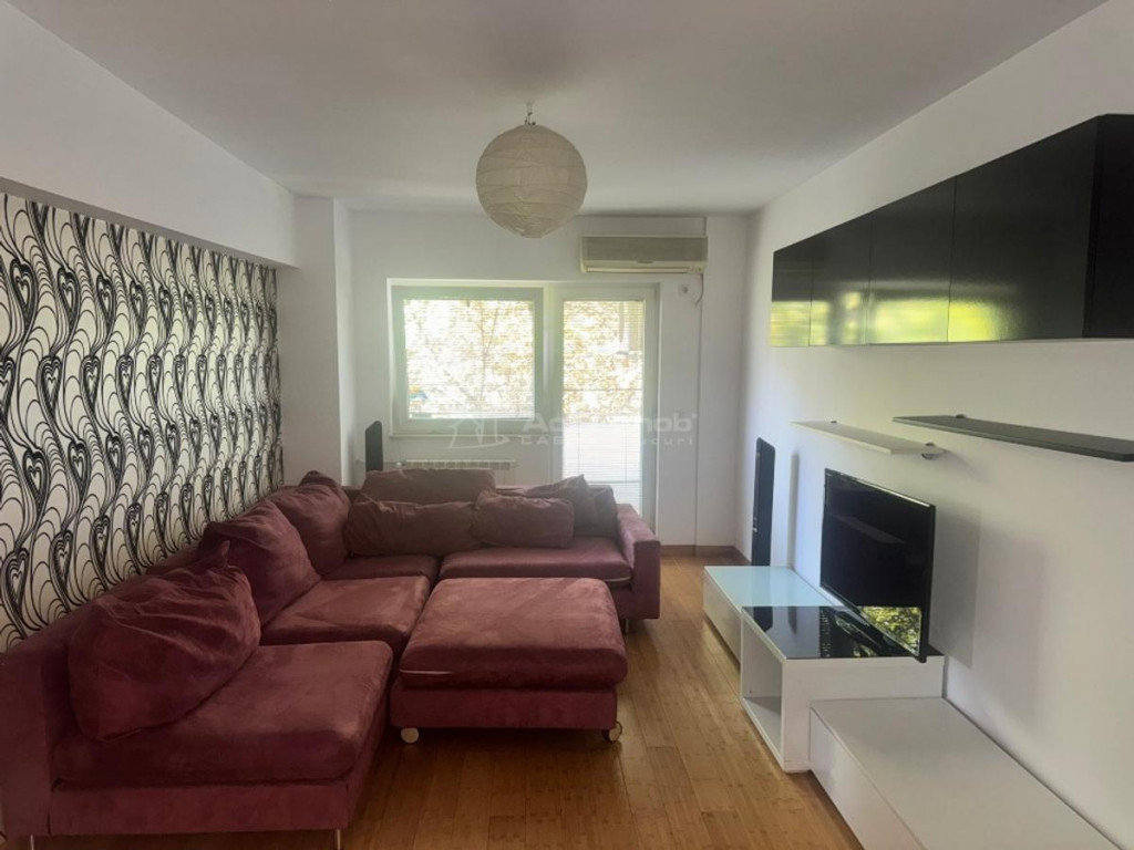 Vila 7 camere - Babana - Arges - teren 4391 mp - fara comisi