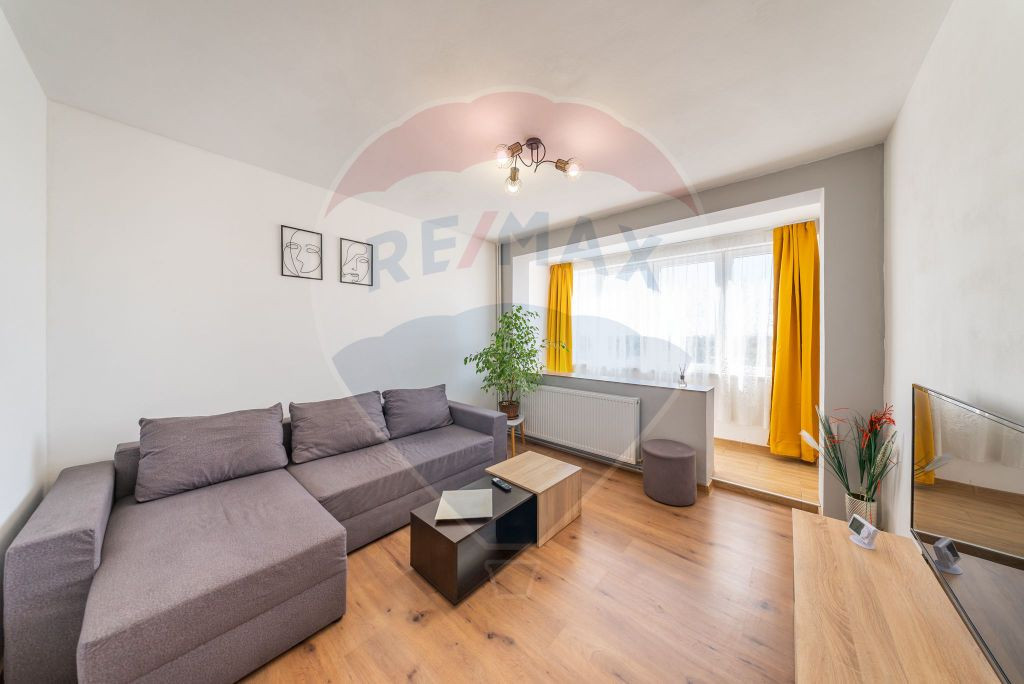 De închiriat apartament modern 2 camere central , centra...