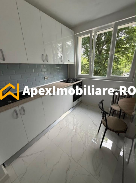 Apartament 3 camere de inchiriat Drumul Taberei București |
