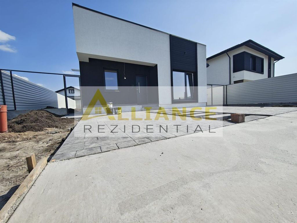 CASA PE PARTER CU 4 CAMERE DE VANZARE - COMUNA BERCENI