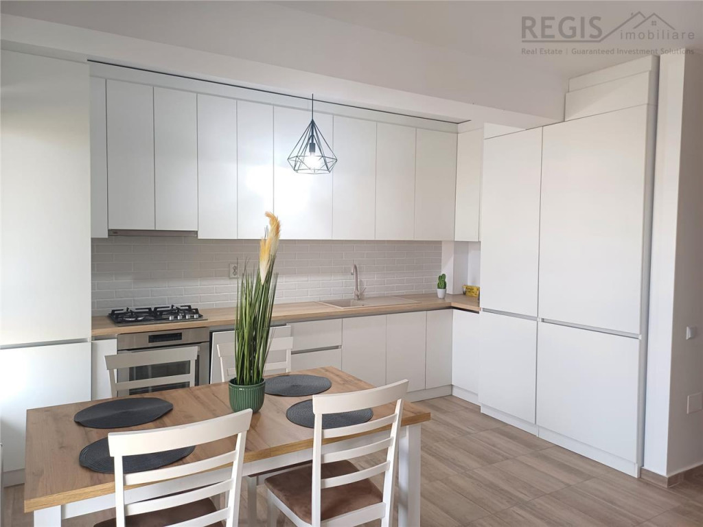 Studio zona Coresi | Parcare | Boxa