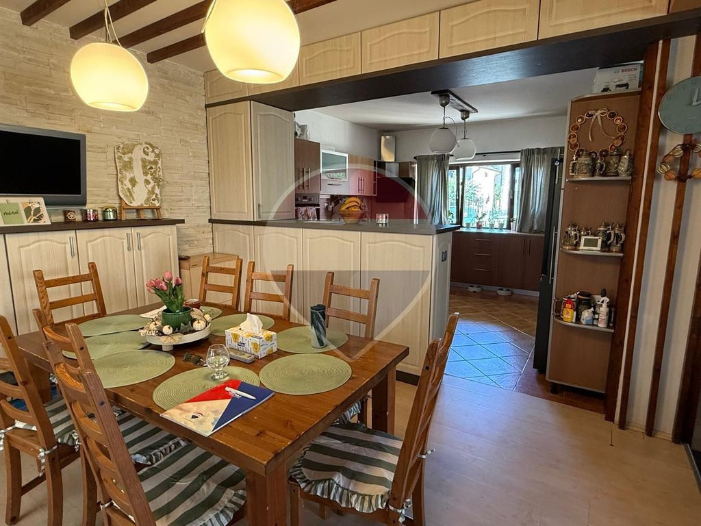 VANZARE Vila tip duplex in Popesti Leordeni