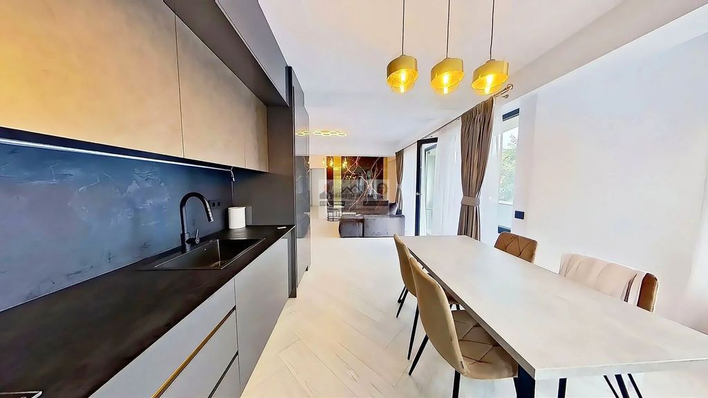 Apartament Ultra Lux | Bloc Nou | Parcare privata | Zona ...