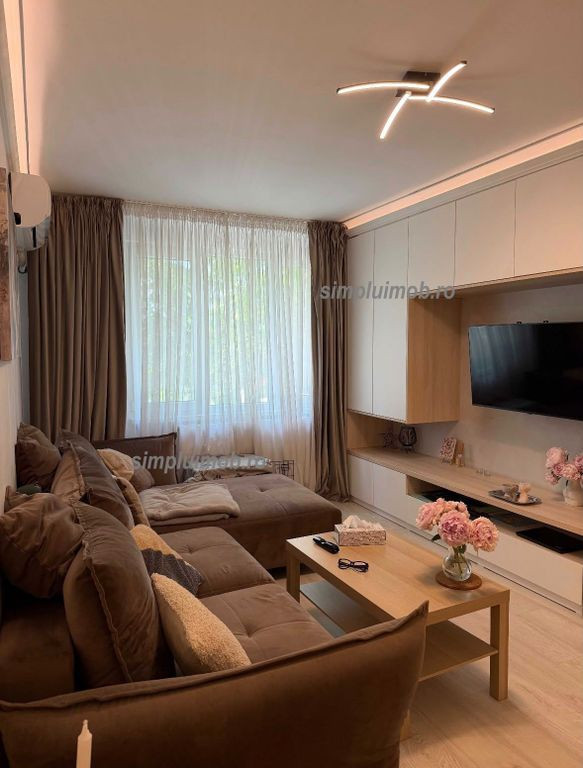 Apartament 3 camere 1 decembrie 1918