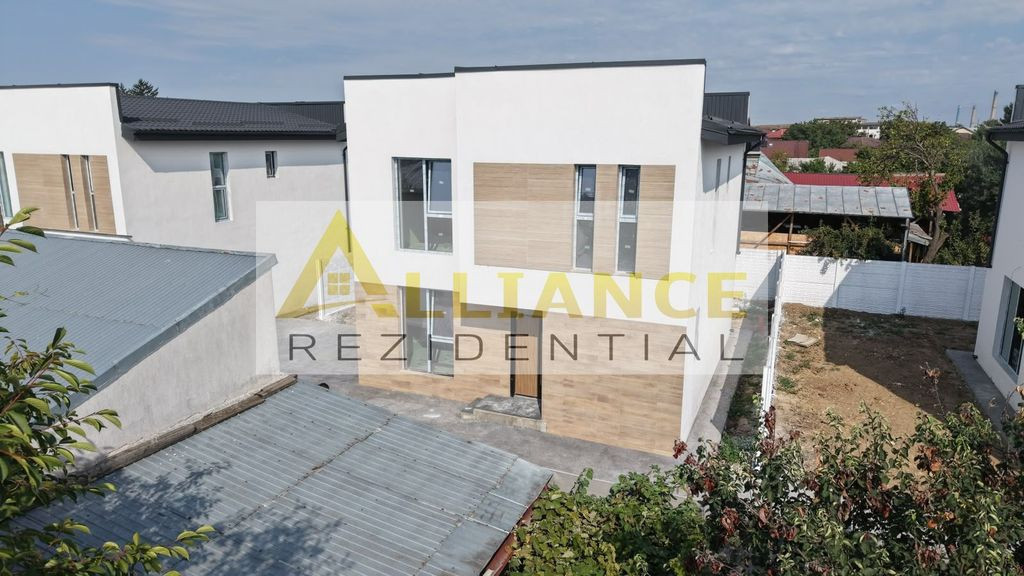 VILA DE VANZARE – VILA INDIVIDUALA DEOSEBITA PE STRADA ...