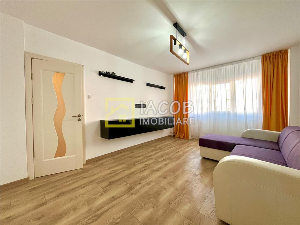 Apartament cu doua camere decomandate, etajul1, zona Republ
