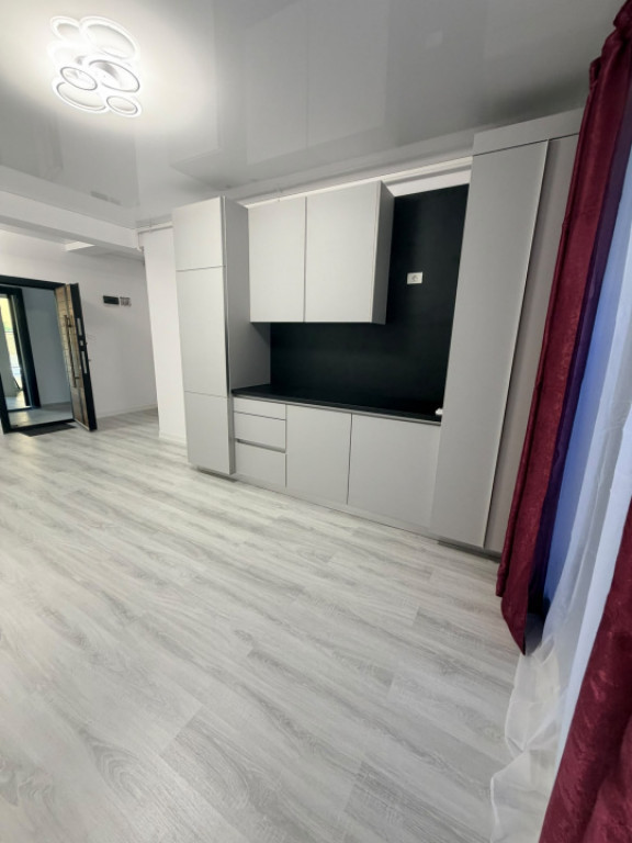 Apartament cu 2 camere de vânzare în Mamaia Nord – OBA R