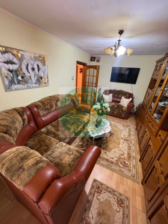 3 CAMERE DECOMANDATE 2 BALCOANE