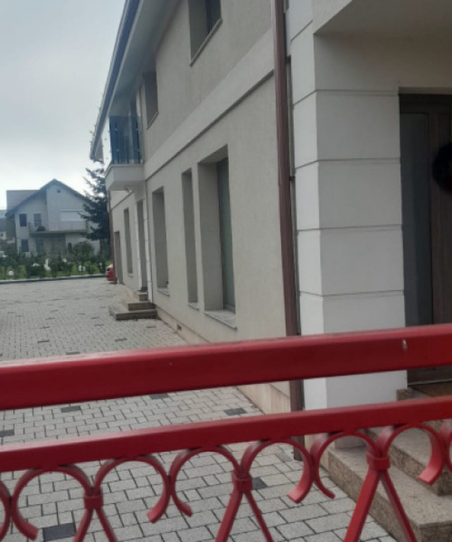 Apartament la casa cu 3 camere