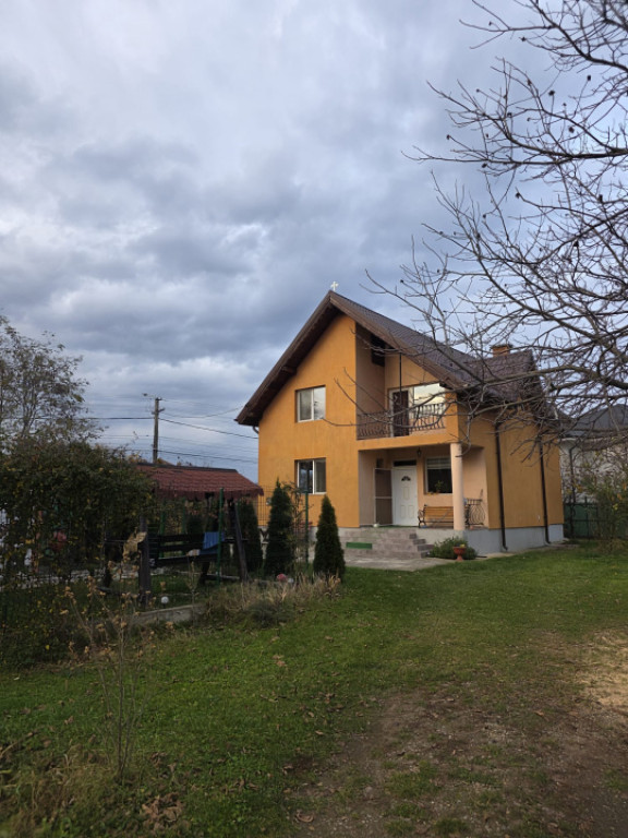 Casa individuala 4 camere, 2 bai, teren generos Gilau