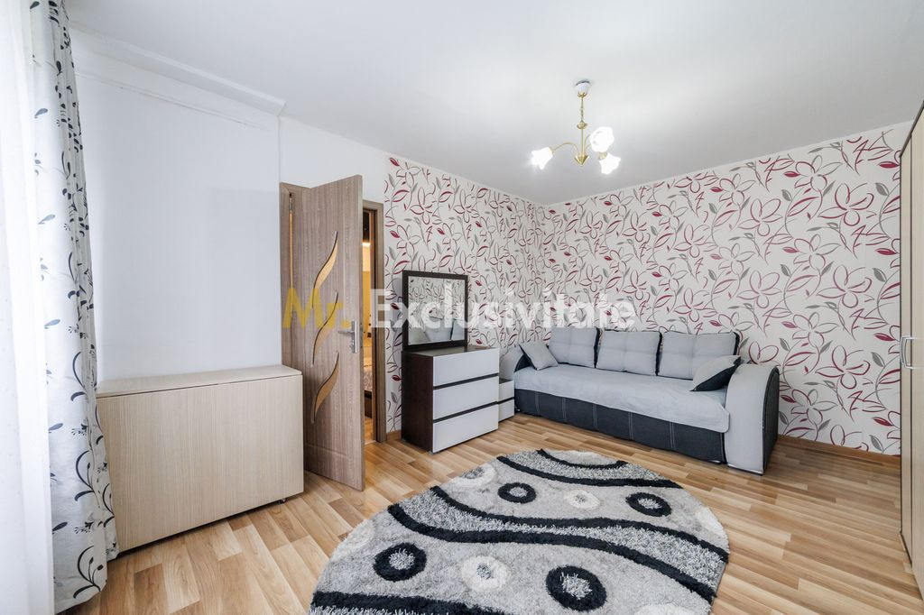 Apartament 2 camere/ De închiriat/ Trivale cu loc de par...