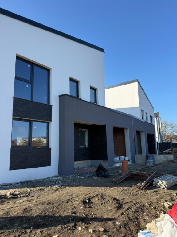 Casa 4 camere, 115mp, Zona Dezmir | Cluj