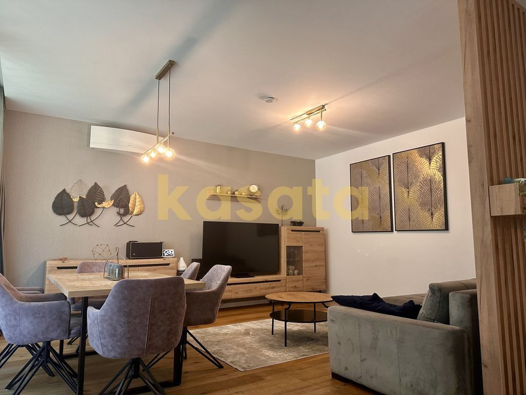 CASĂ TIP DUPLEX –GATED COMMUNITY | PANOURI SOLARE | DO...