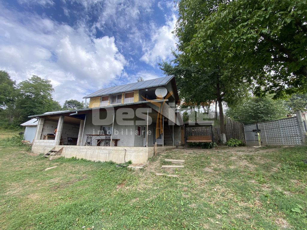 Casa de vanzare Socea Comuna Rediu 40.000€