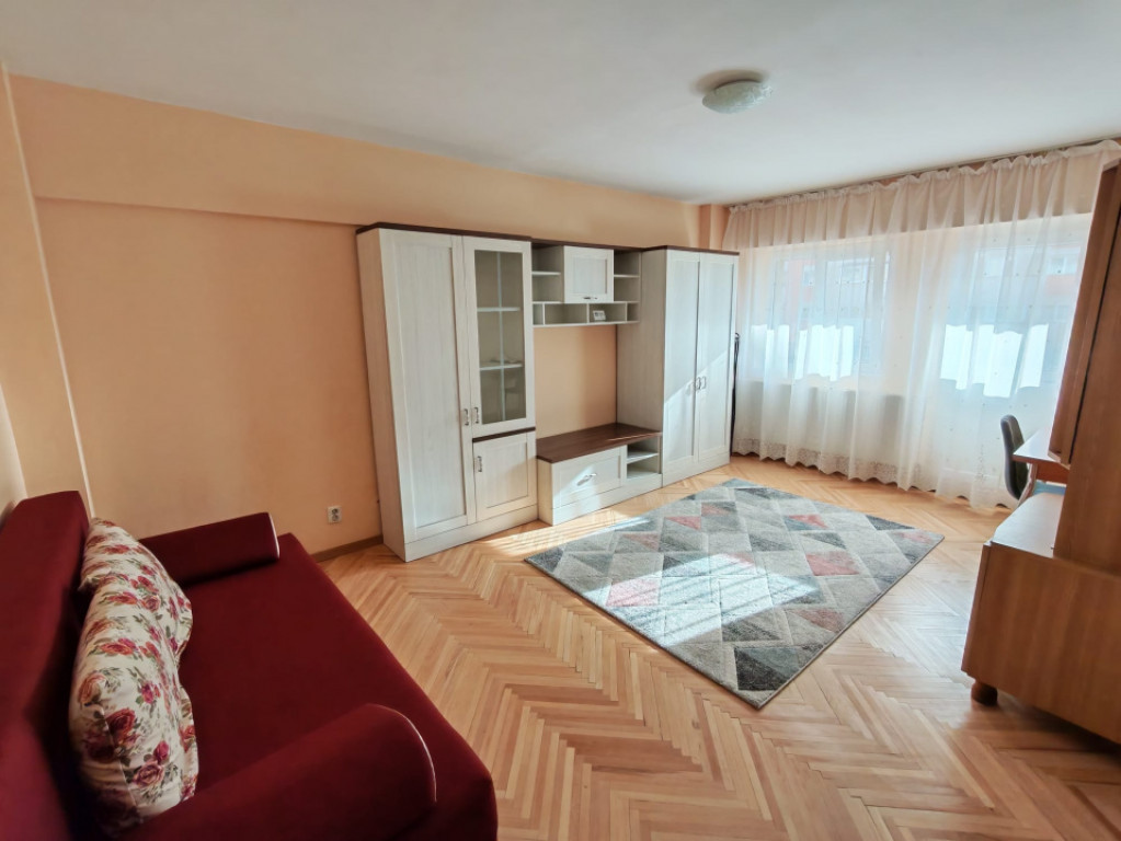 Garsonieră de închiriat, 36 mp, etaj 2, Bulevardul Republi