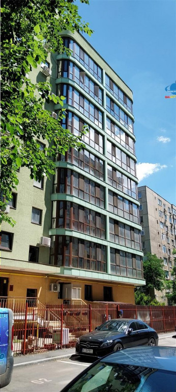 Apartament 3 camere etaj 5 ,70 mp , centrala termica