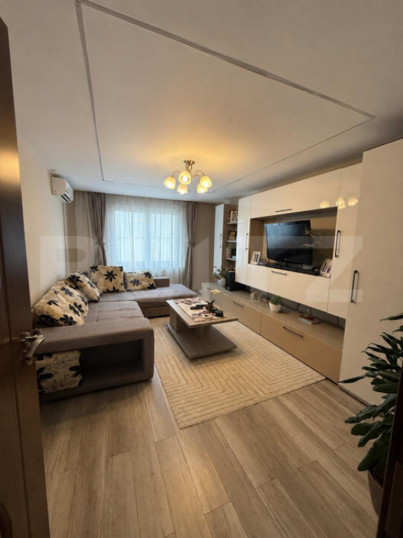 Apartament 4 camere, 80 mp, spațios, etaj intermediar