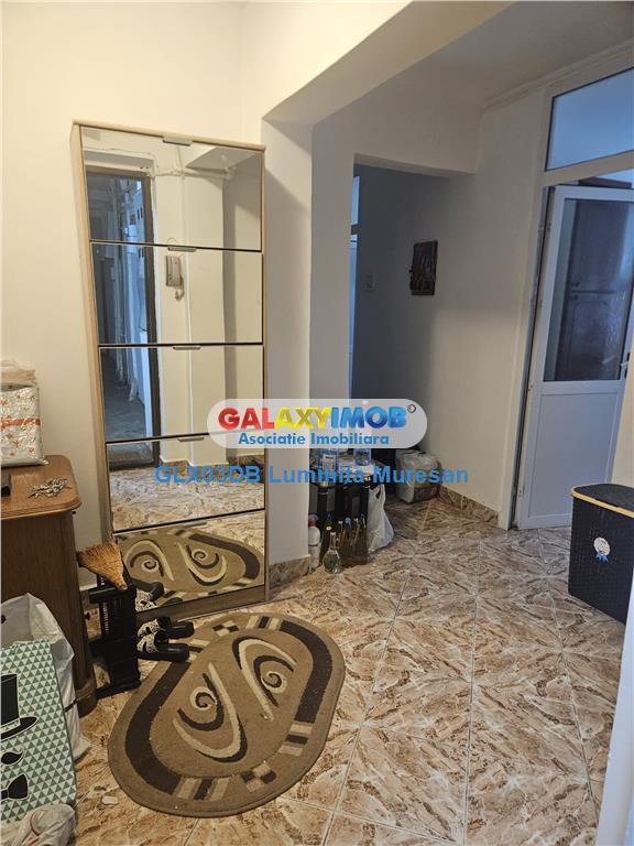 Apartament 3 camere decomandat Targoviste Central