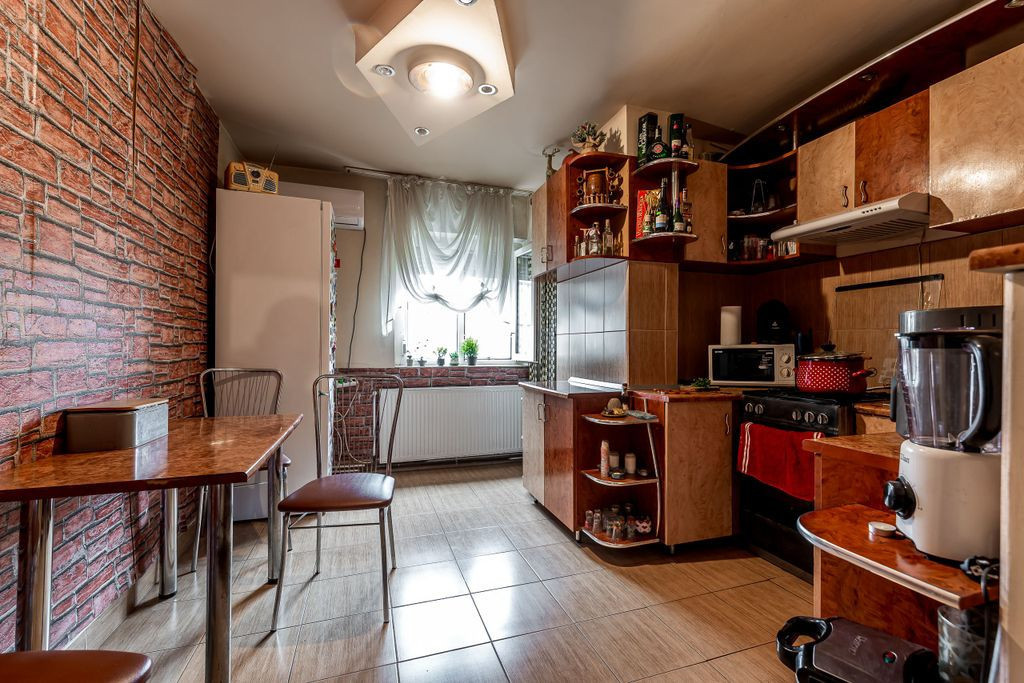 Apartament 2 camere decomandat | Zona Genesys Arad