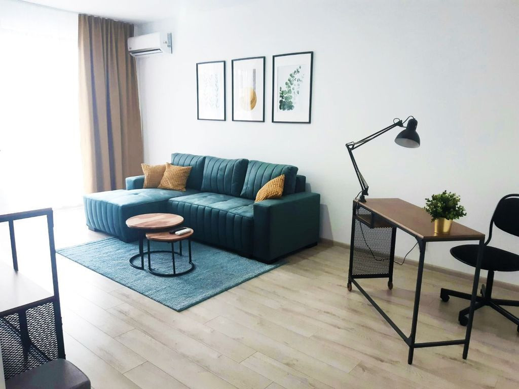 PLAZA ROMANIA, 2 camere, decomandat, 59 mp, mobilat-utila...