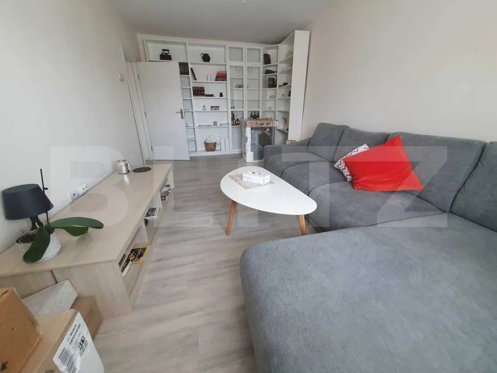 Rafinament și Confort: Apartament cu 2 Camere și Vedere Pa
