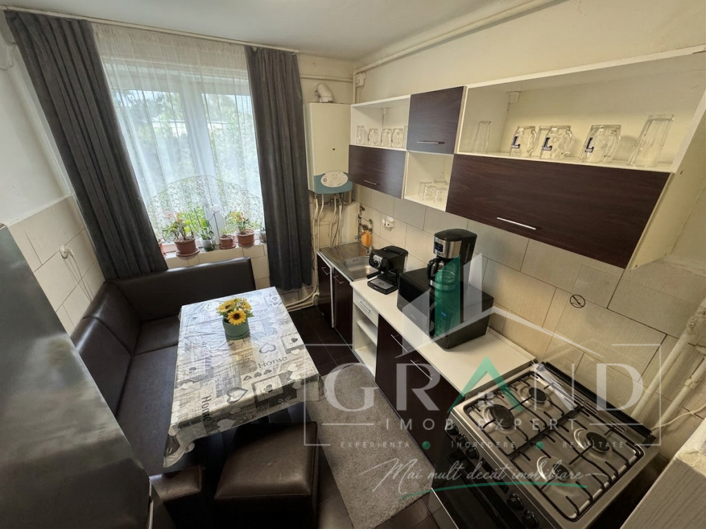 Ap 2 camere | balcon – zona semicentrală / Piața Abator
