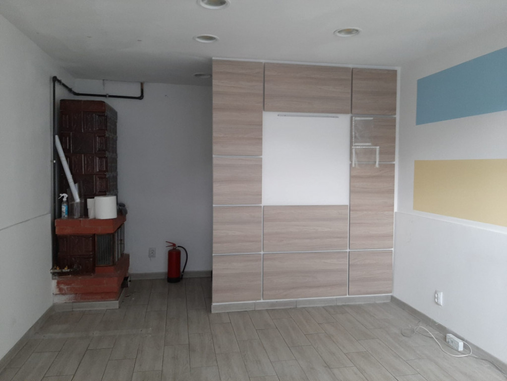 Vanzare spatiu comercial.