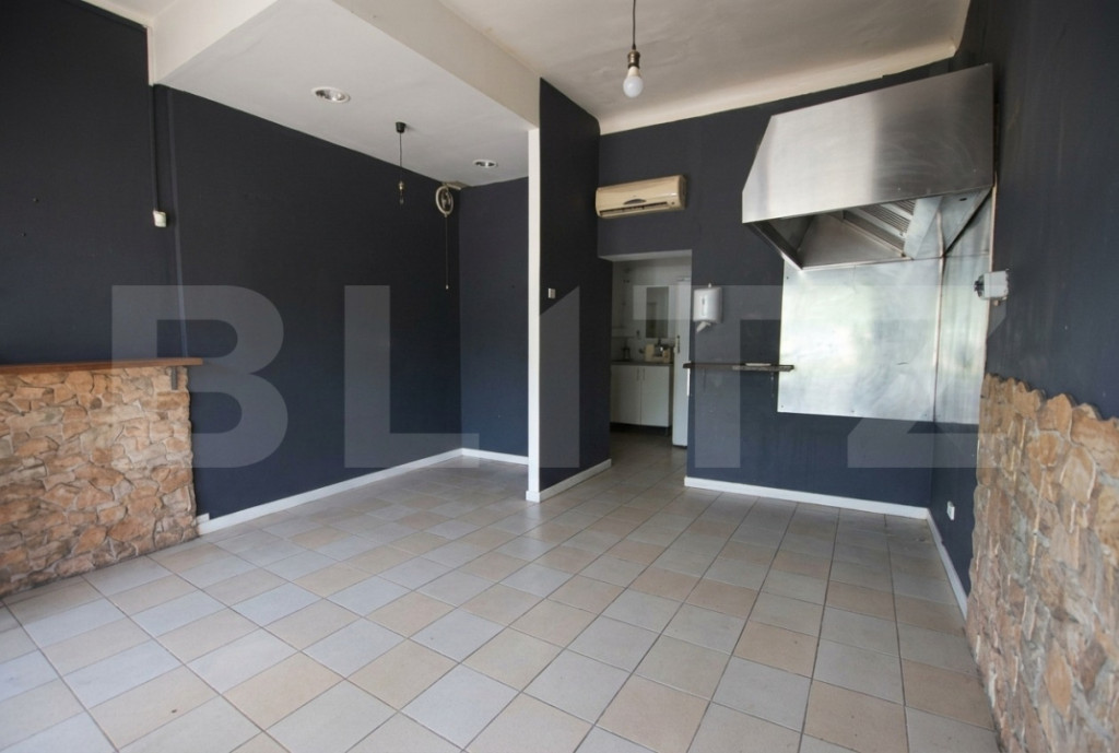 Spațiu comercial 28 mp | Vad excelent | Curent trifazic