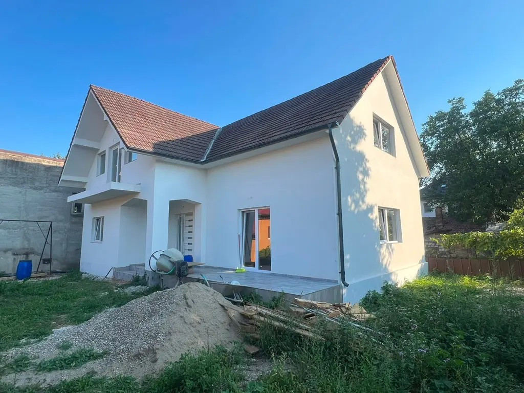 Casa 210 mp lângă piață Decebal