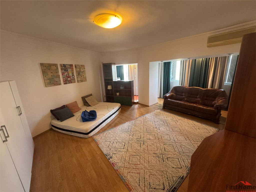 Ap 3 cam, et 1/3,89 mp utili, zona Gerald-B-dul Brailei