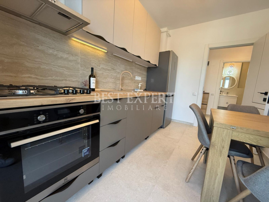 Apartament 2 camere decomandat | Parcare inclusă | Prima In