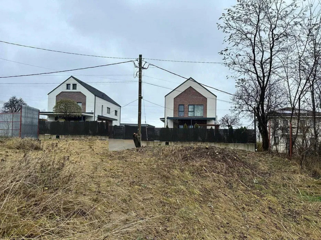 Teren intravilan, 1450 mp,cu front de 14.5 m in Feleac
