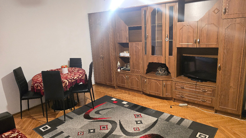 Inchiriez apartament 2 camere dec. Deva, Progresul (Enescu), et 3