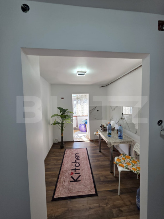 Apartament o camera, 51mp, Decomandat, Zona Micro 17