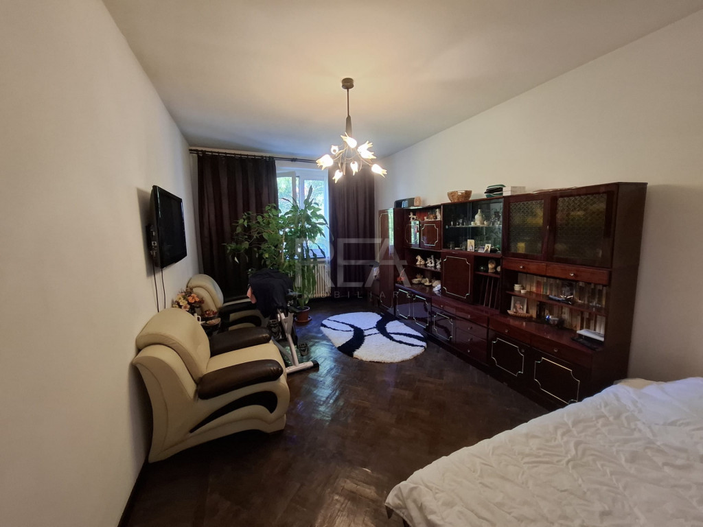 2 camere, decomandat , boxa, 69mp, BLOC RUSESC-Orizont, Afi
