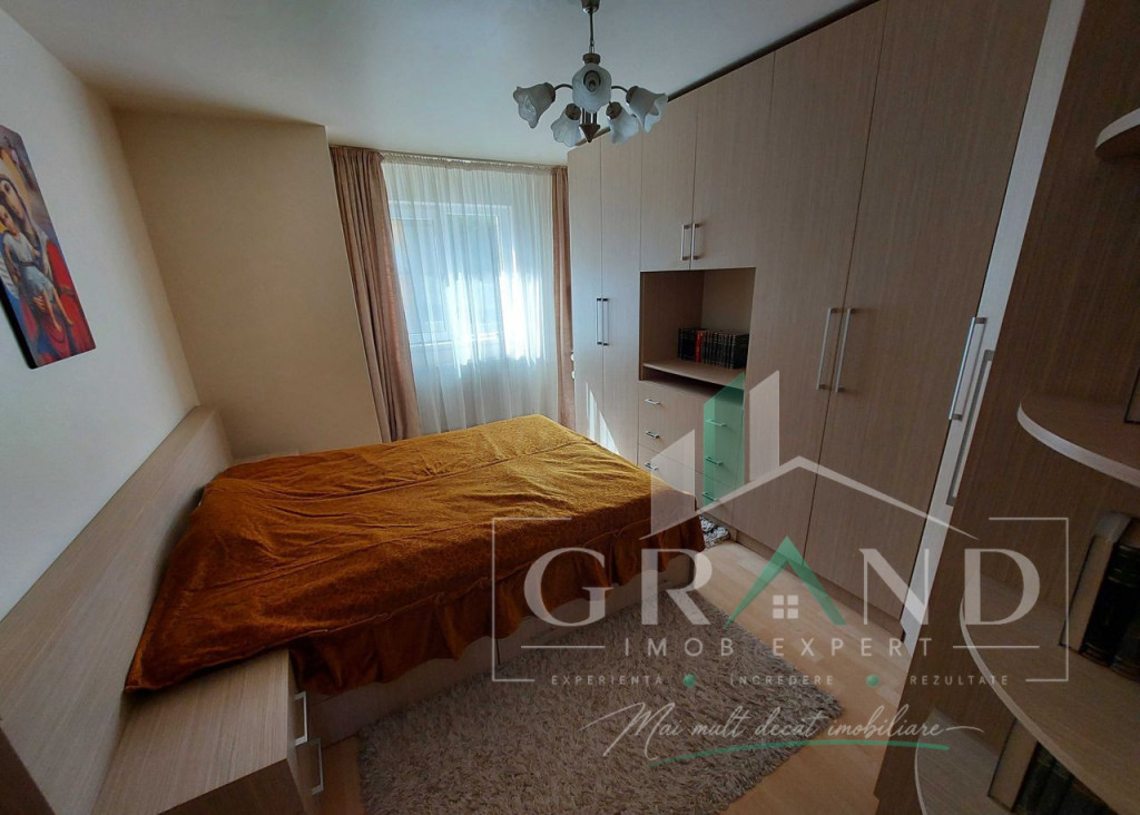 Apartament 3 camere 61mp | balcon 4mp| zona Teilor