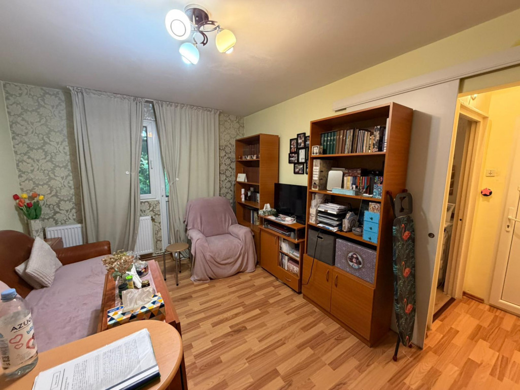 Sos Giurgiului, Piața Progresul, 2 camere, 37mp etaj 1, sem