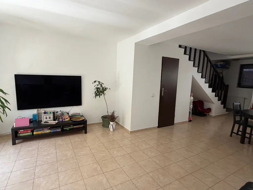 Proprietar vand casa Tunari