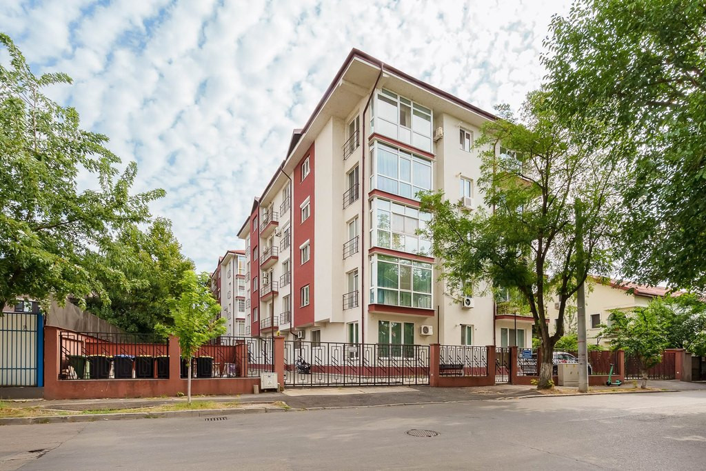 Apartament 3 camere, 89 mp utili, bloc 2008, parcare – ...