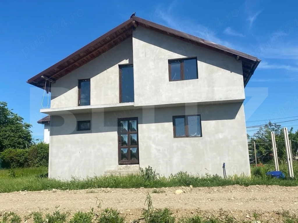 Casă P+M de vânzare, 129 mp, teren 343 mp, zona Lazuri