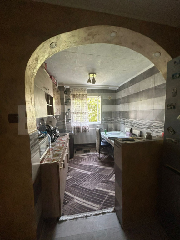 Apartament 2 camere, 44 mp, zona Moreni