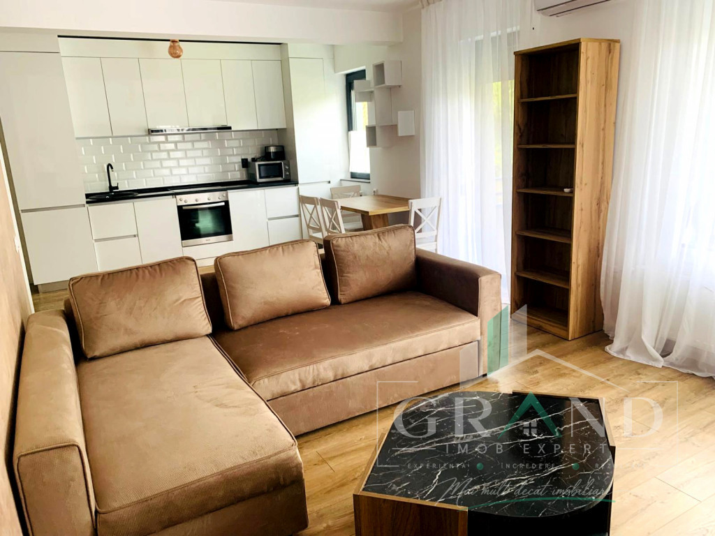 ACASĂ LA MARGINEA PĂDURII | 3 Camere | BALCON | Donath Par