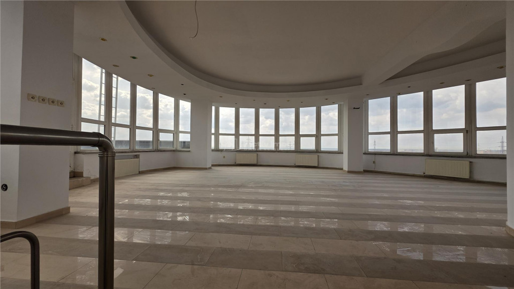 Cladire comerciala - birouri, P 3, stradal, teren 3511 mp -